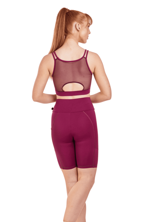 Long Shorts with Contour Seams